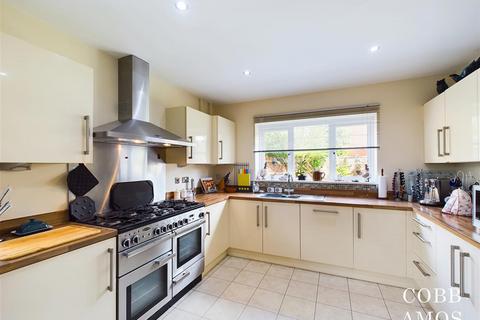 4 bedroom detached house for sale, Bateman Close, Shobdon