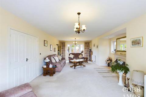 4 bedroom detached house for sale, Bateman Close, Shobdon