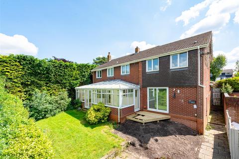 2 Royal Oak Drive, Bishops Wood, Stafford, ST19 9AN