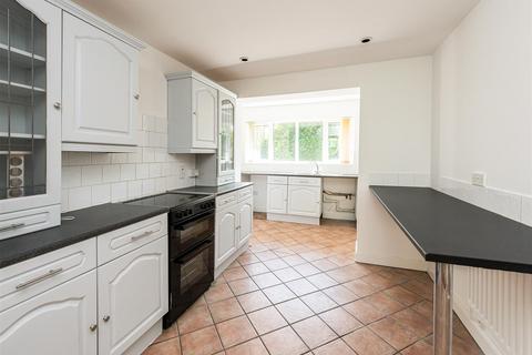 2 Royal Oak Drive, Bishops Wood, Stafford, ST19 9AN