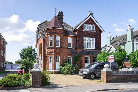 4 bedroom maisonette for sale, Sedlescombe Road South, St. Leonards-On-Sea