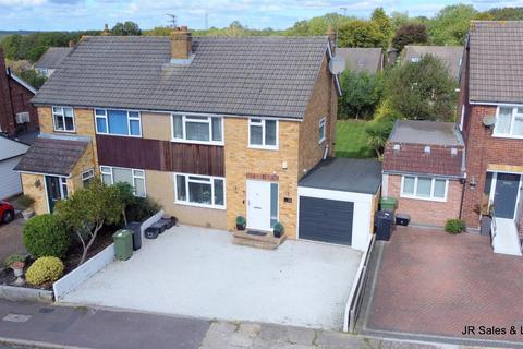 3 bedroom semi-detached house for sale, Pembroke Drive, Goffs Oak