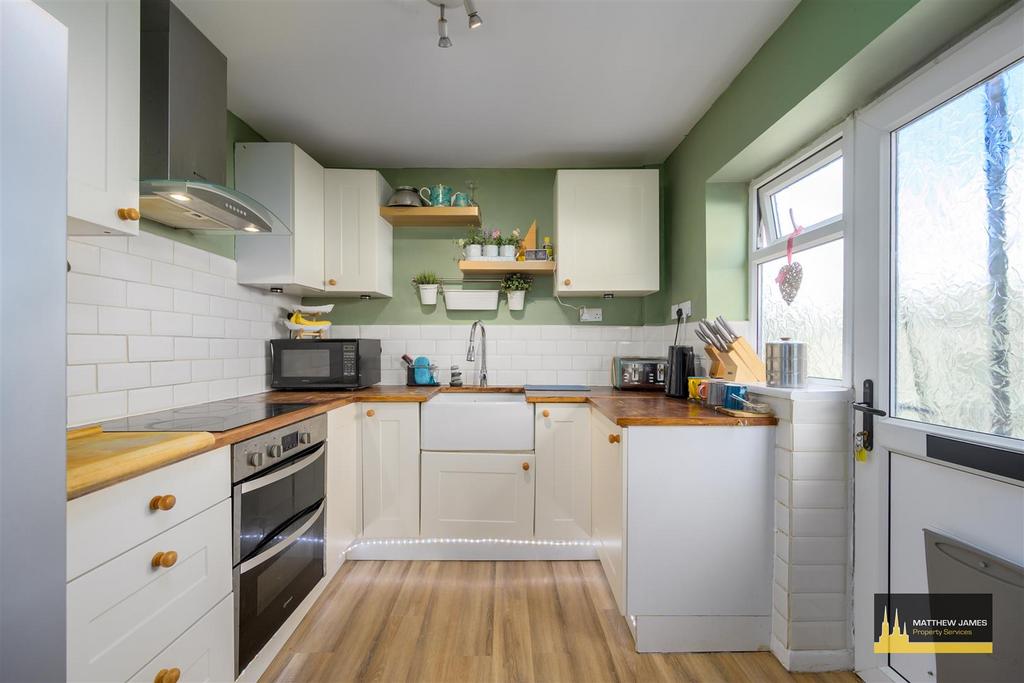 Fitted Kitchen