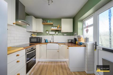72 Yarningale Road, Willenhall, Coventry, CV3 3EQ