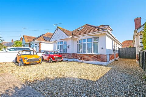 4 bedroom detached house for sale, Kingswell Road, Bournemouth BH10