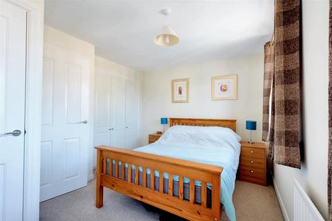 31 James Drive, Calverton, Nottingham, NG14 6RJ