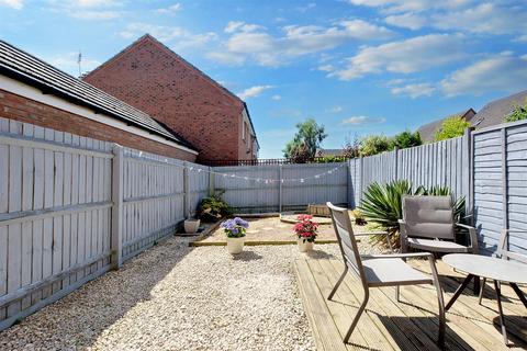 31 James Drive, Calverton, Nottingham, NG14 6RJ