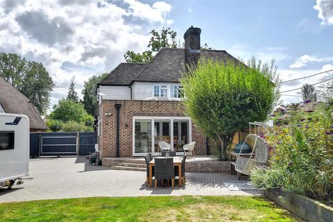 3 bedroom semi-detached house for sale, Sissinghurst Road, Biddenden