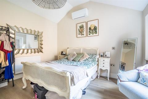 undefined, The Crescent, York, YO24 1AW