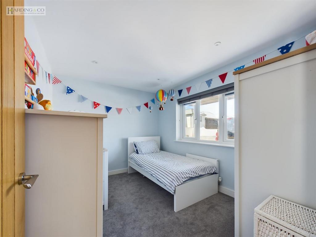 Bedroom 4.jpg