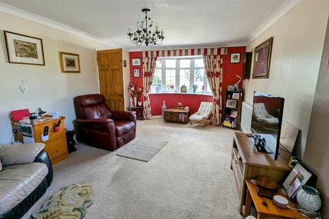 4 bedroom cottage for sale, Main Road, Lydney GL15