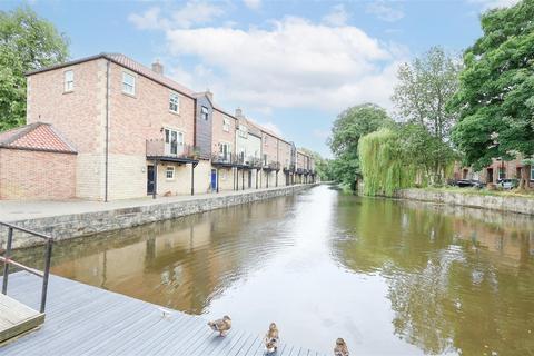 7 Canal Wharf, Ripon, HG4 1AQ