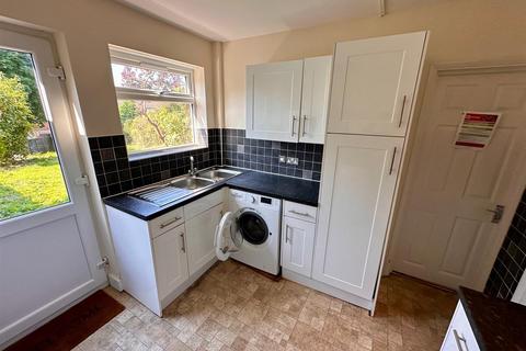 20 Lodge Close, Uxbridge, UB8 2ES