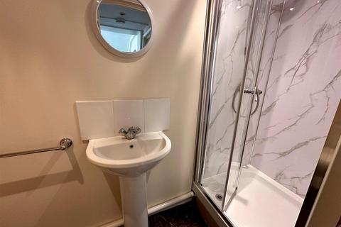 20 Lodge Close, Uxbridge, UB8 2ES