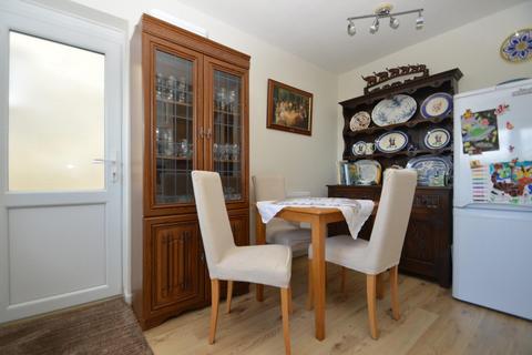 18 Dysons Close, Yatton, Bristol, BS49 4DP
