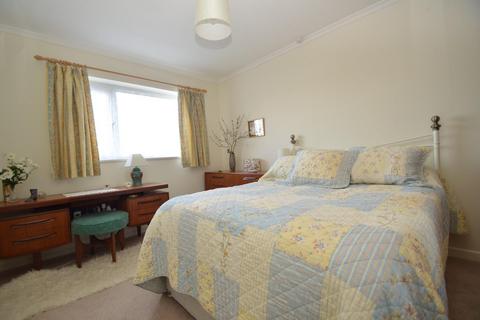 18 Dysons Close, Yatton, Bristol, BS49 4DP