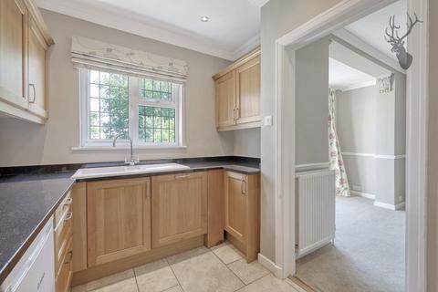 54 Dukes Avenue, Theydon Bois, Epping, CM16 7HF