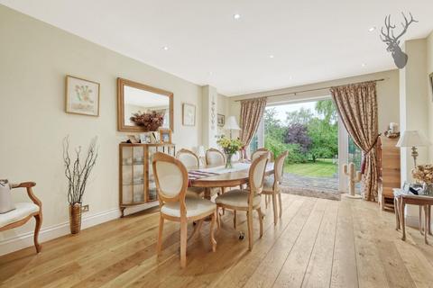 31 Hill Road, Theydon Bois, Epping, CM16 7LX