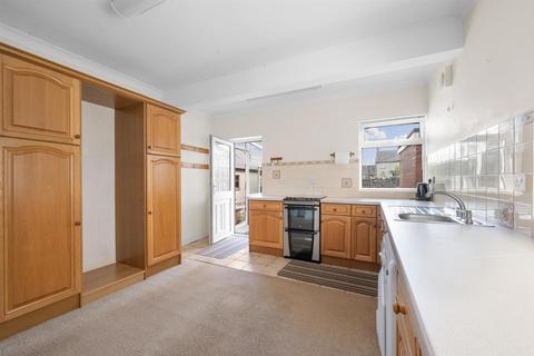 Braeside Conksbury Avenue, Youlgrave, Bakewell, DE45 1WQ