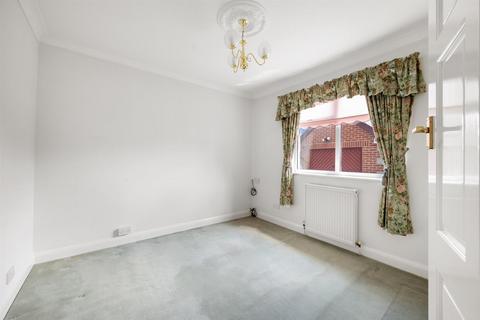 Braeside Conksbury Avenue, Youlgrave, Bakewell, DE45 1WQ