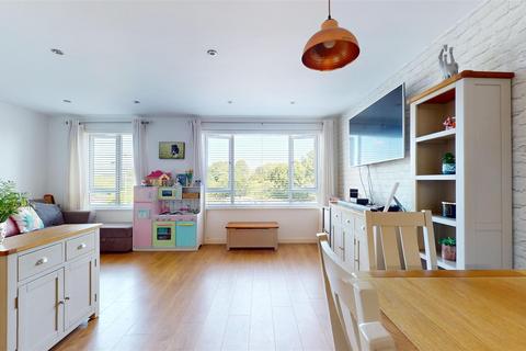 2 Wells Close, Bristol, BS14 0PD