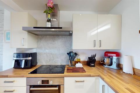 2 Wells Close, Bristol, BS14 0PD