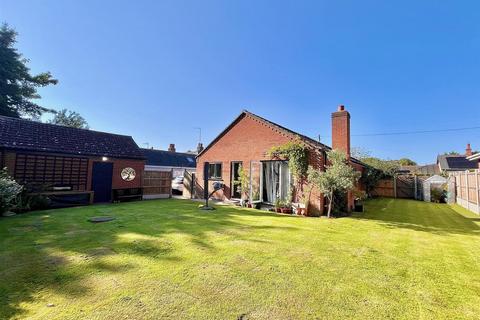 3 bedroom detached bungalow for sale, The Avenue, Hemsby