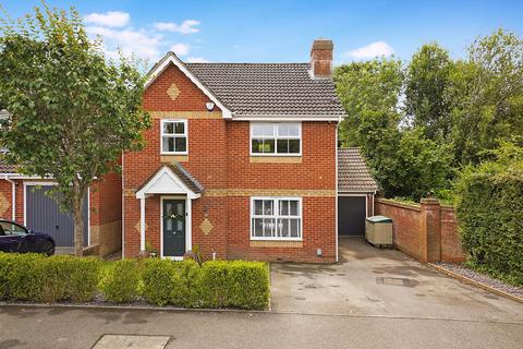 22 Jersey Close, Kennington, Ashford, TN24 9LD