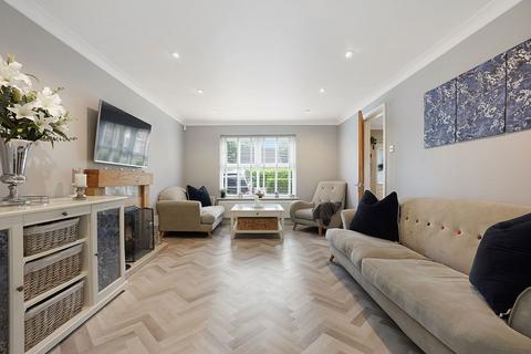 22 Jersey Close, Kennington, Ashford, TN24 9LD