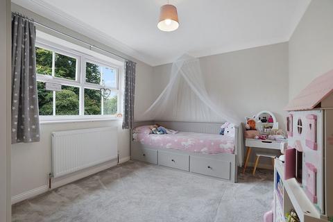 22 Jersey Close, Kennington, Ashford, TN24 9LD