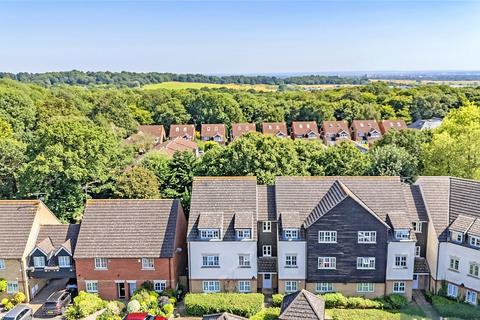 2 bedroom apartment for sale, Retreat Way, Essex IG7