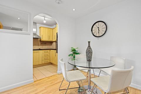 2 bedroom flat for sale, Station Road, Barnet EN5