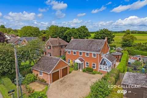 4 bedroom detached house for sale, Whatfield Road, Ipswich IP7