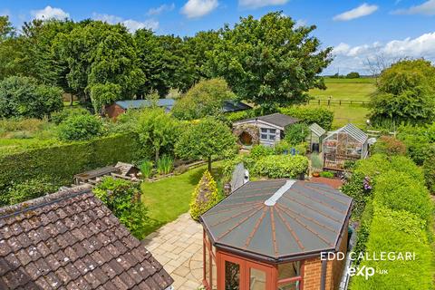 4 bedroom detached house for sale, Whatfield Road, Ipswich IP7