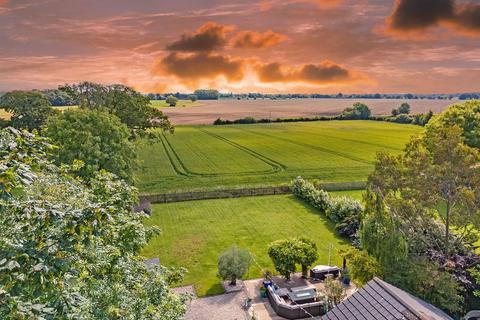 4 bedroom detached bungalow for sale, Eye Road, Stowmarket IP14