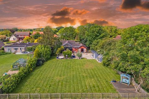 4 bedroom detached bungalow for sale, Eye Road, Stowmarket IP14