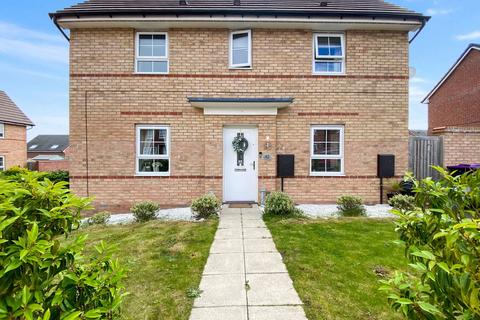 3 bedroom semi-detached house for sale, Totnes Place, Grantham NG31