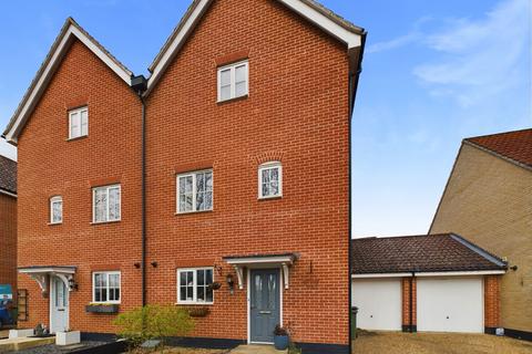 4 bedroom semi-detached house for sale, Waterloo Close, Thetford IP24