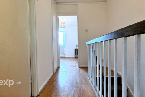 Flat 12, Insley House Bow Road, London, E3 3AR