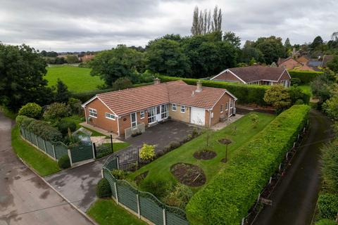 3 bedroom detached bungalow for sale, Crossways, Newark NG22