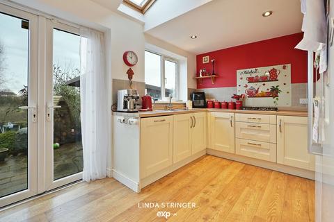 183 High Greave, Sheffield, S5 9GS