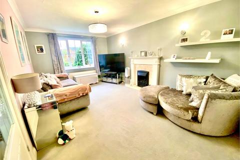 4 bedroom detached house for sale, Grampian Way, Grantham NG31