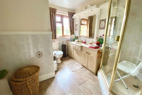 12a Grange Paddock, Barrowby, Grantham, NG32 1DN