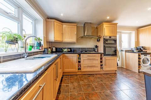 3 bedroom semi-detached house for sale, Hunt Road, Tonbridge TN10