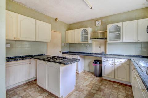 3 bedroom detached bungalow for sale, Camp Mount, Pontefract WF8