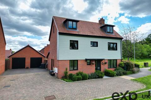 21 Dobson Close, Leybourne, West Malling, ME19 5SQ