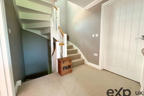 21 Dobson Close, Leybourne, West Malling, ME19 5SQ