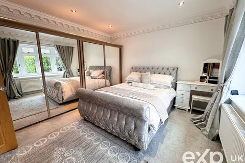 5 Beechwood Gardens, Meopham, Gravesend, DA13 0SD