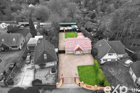 5 Beechwood Gardens, Meopham, Gravesend, DA13 0SD