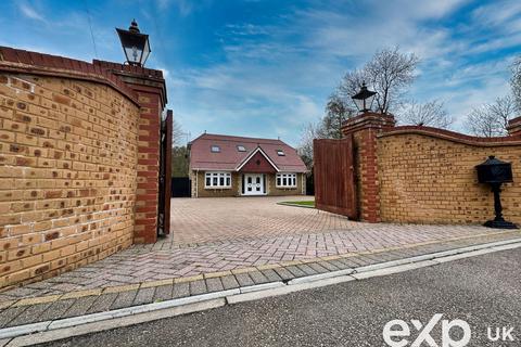 5 Beechwood Gardens, Meopham, Gravesend, DA13 0SD